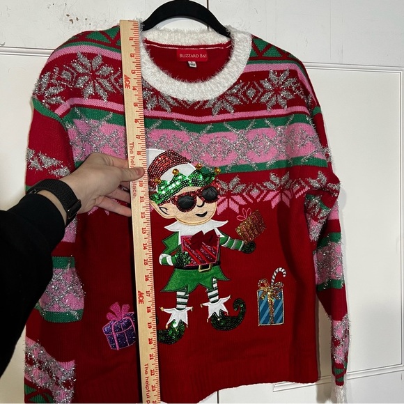 Blizzard Bay Womens Christmas Elf Sweater Snowflakes Red Silver Green Size Small - Picture 6 of 8